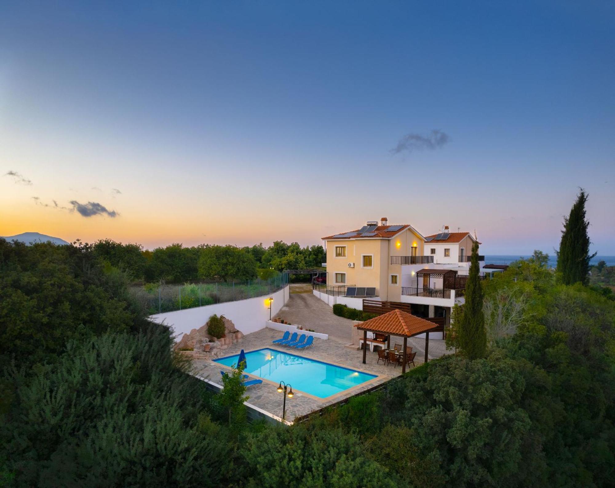 Villa Ira Finiki Lachi Exterior foto