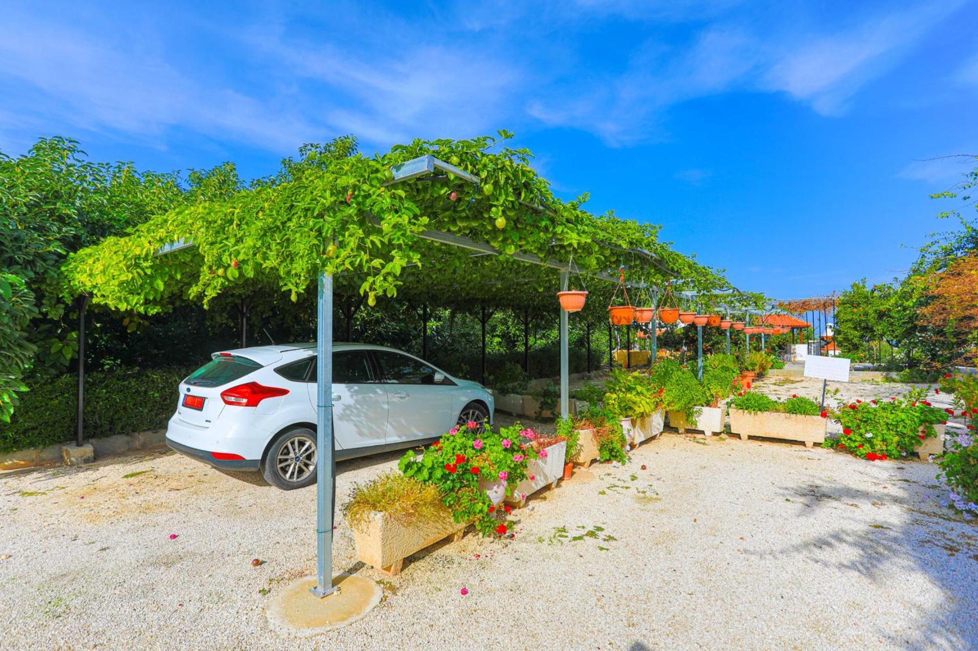 Villa Ira Finiki Lachi Exterior foto